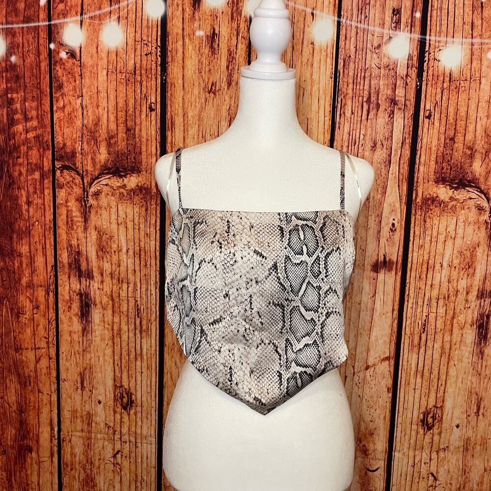 SALE!! Forever 21 snake print handkerchief top size Large elastic back black whi